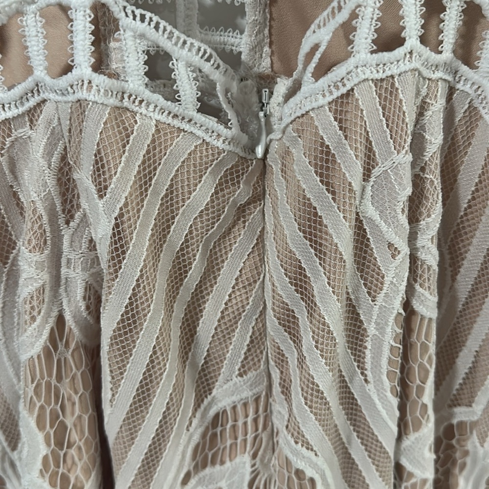 Selfie Leslie Lace Crochet Romper-Medium - Picture 11 of 12